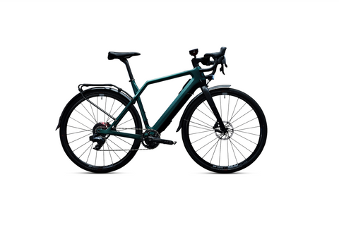 Cyklær E-Gravel mit Streetwear-Kit